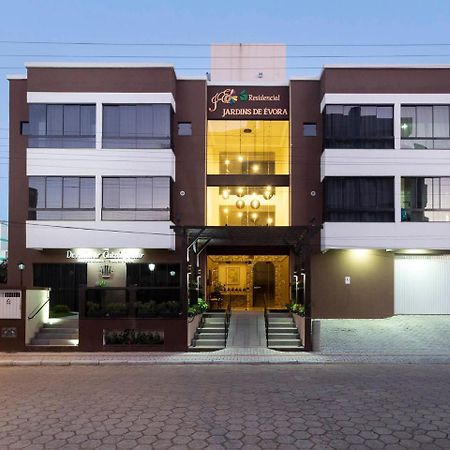 Apartamento Economico Para 4 Pessoas Em Bombinhas Exterior photo